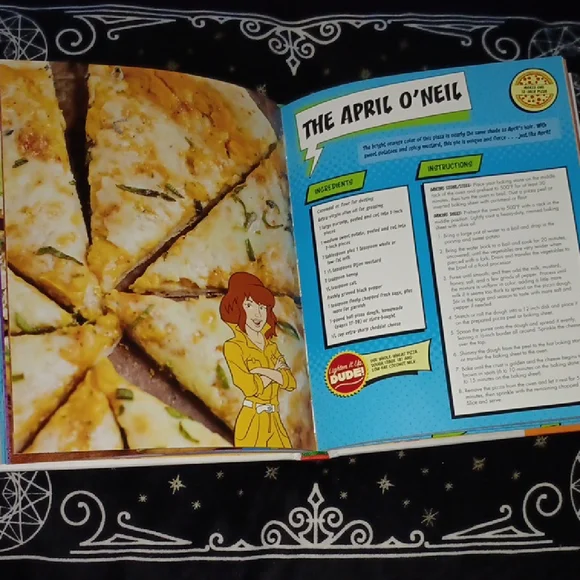 Teenage Mutant Ninja Turtles Pizza Cookbook - White - Picture 3 of 4